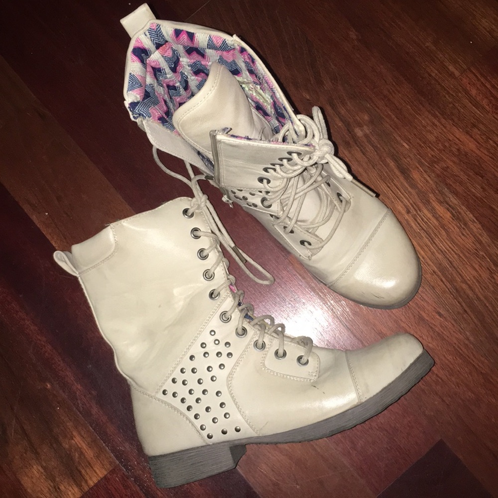 Cream/ Light Beige Leather Combat Boots